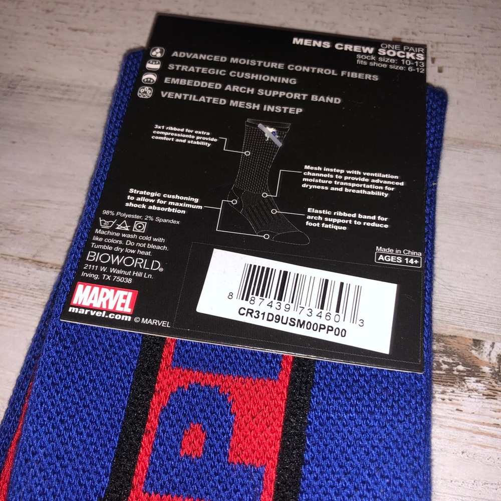 Bioworld Men’s Marvel Spider-Man Crew Socks - Picture 3 of 3